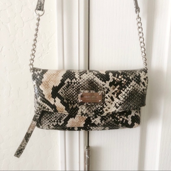 Nine West Handbags - 🔥 Nine West Snake Crossbody Clutch Bag